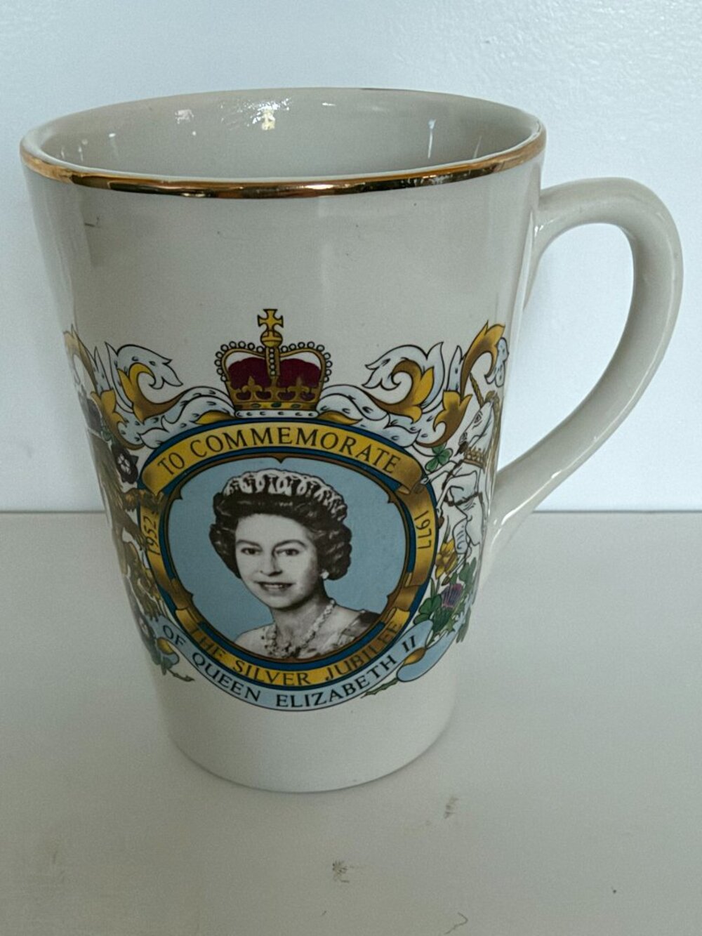 Queen Elizabeth 1977 Silver Jubilee Cup